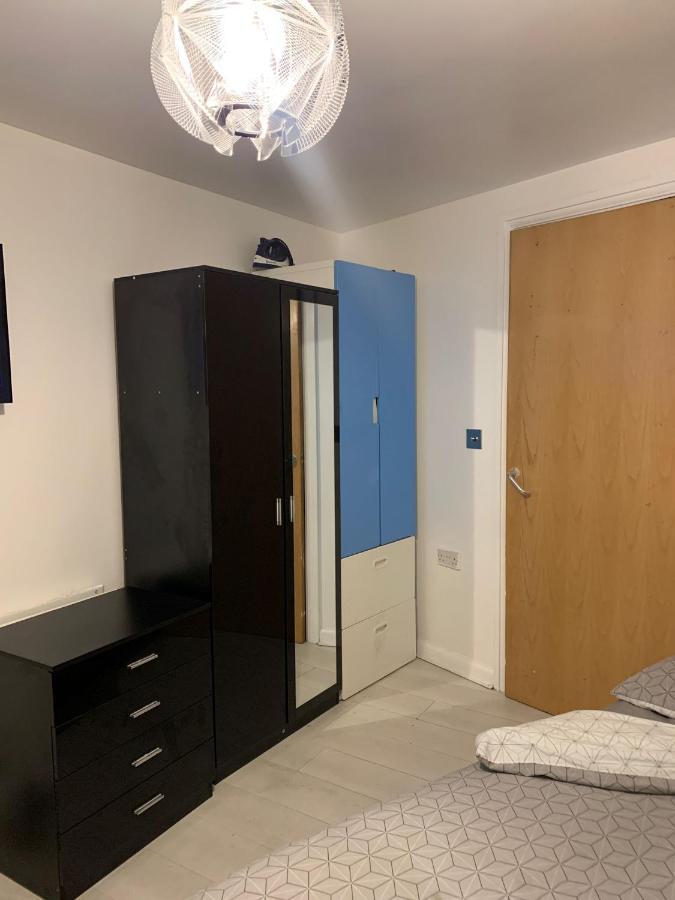 Room Near City Londres Exterior foto